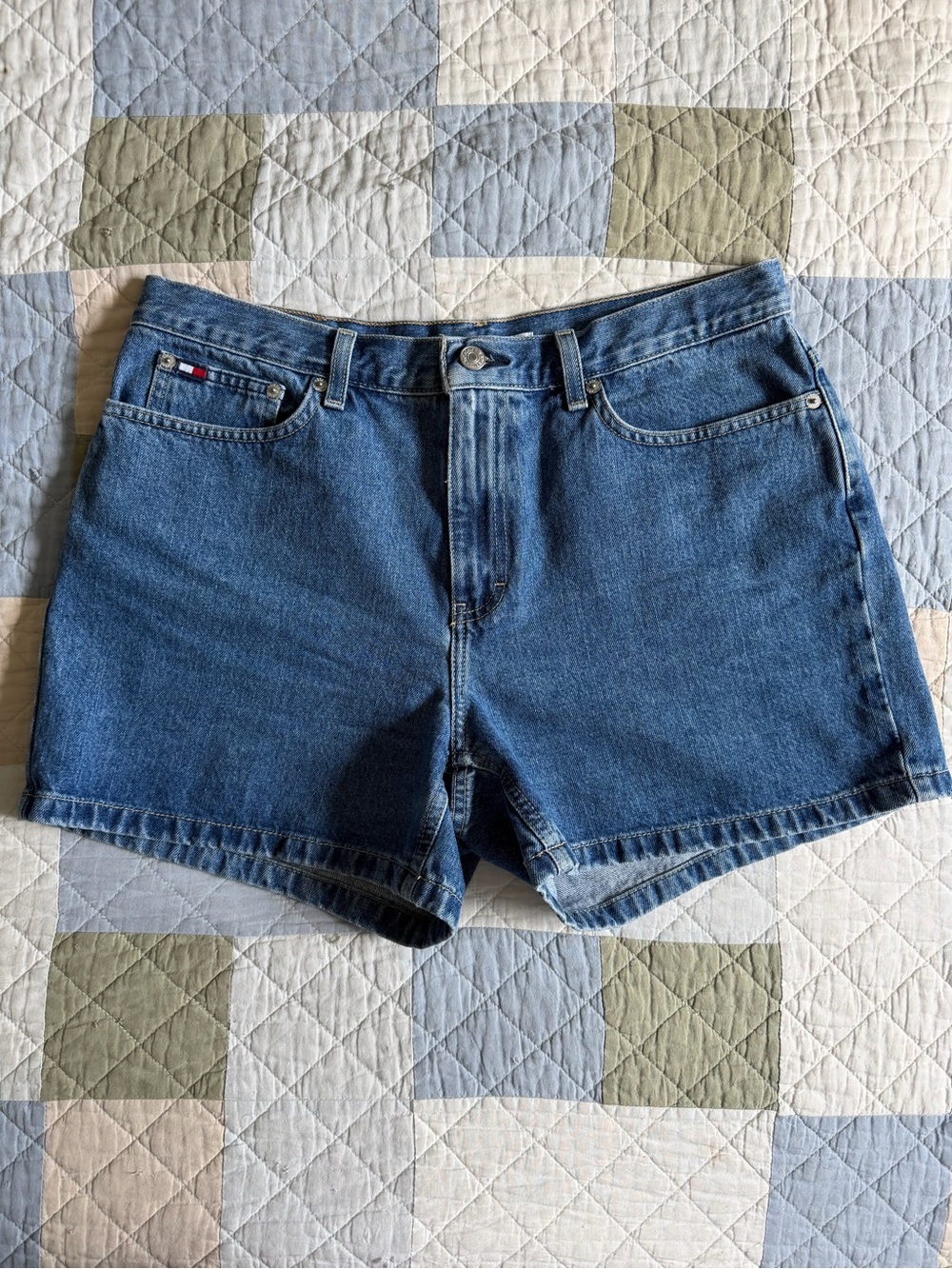 Vintage Y2K Tommy Hilfiger Blue Denim Women's Shorts